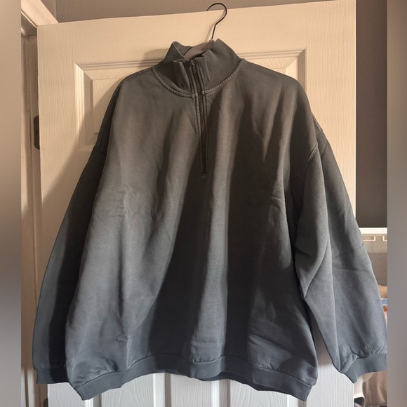 SKIMS Boyfriend Fleece Slouchy Half Zip Pullover in Zircon - Picture 1 of 6